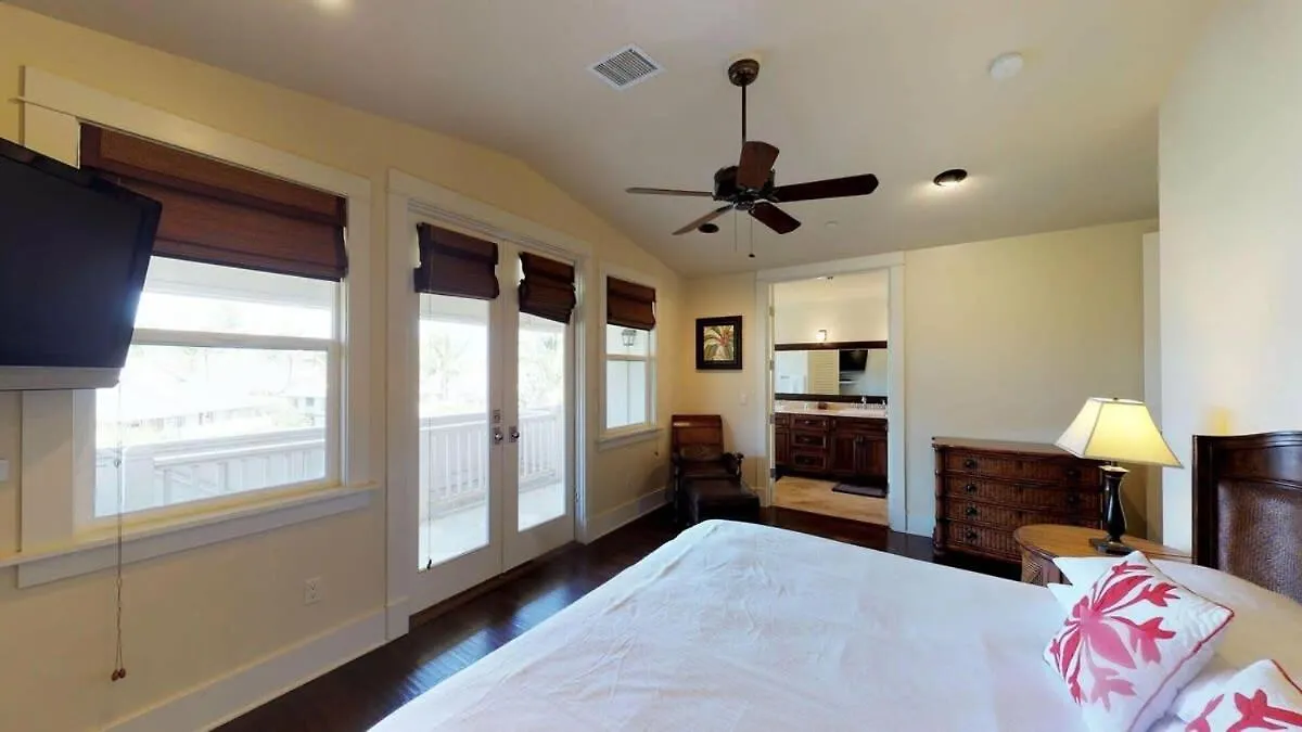 Elegant Poolside Penthouse W Private Elevator Villa Koloa