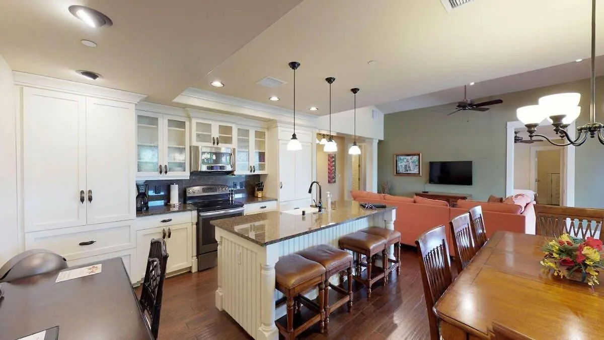 Elegant Poolside Penthouse W Private Elevator Villa Koloa